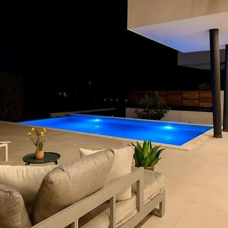 Luxury Seven Seas * Ražanj