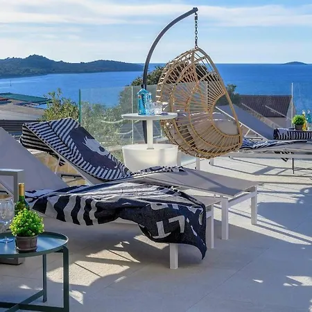 Luxury Seven Seas *